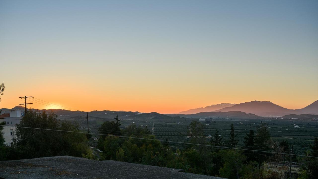 Aphrodite Mountain View Perion Exterior photo